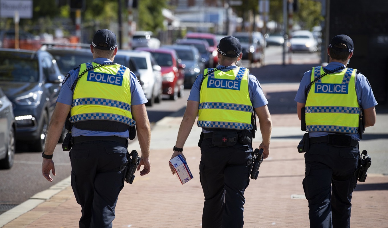 Polis patrullerar i australiska Inglewood i Perth den 1 februari 2021. Foto: Matt Jelonek/Getty Images