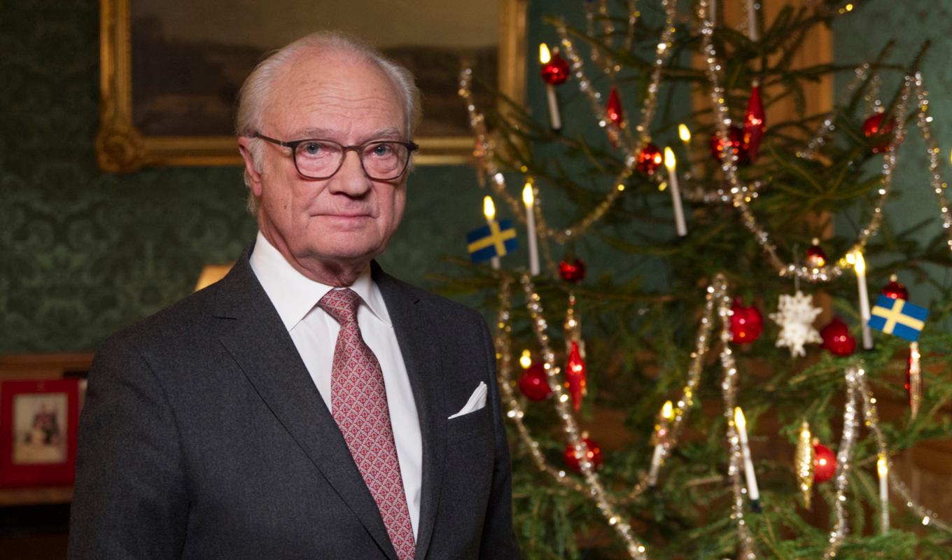 Kung Carl XVI Gustaf vid inspelningen av årets jultal på Stockholms slott. Foto: Sven-Åke Visén/SVT