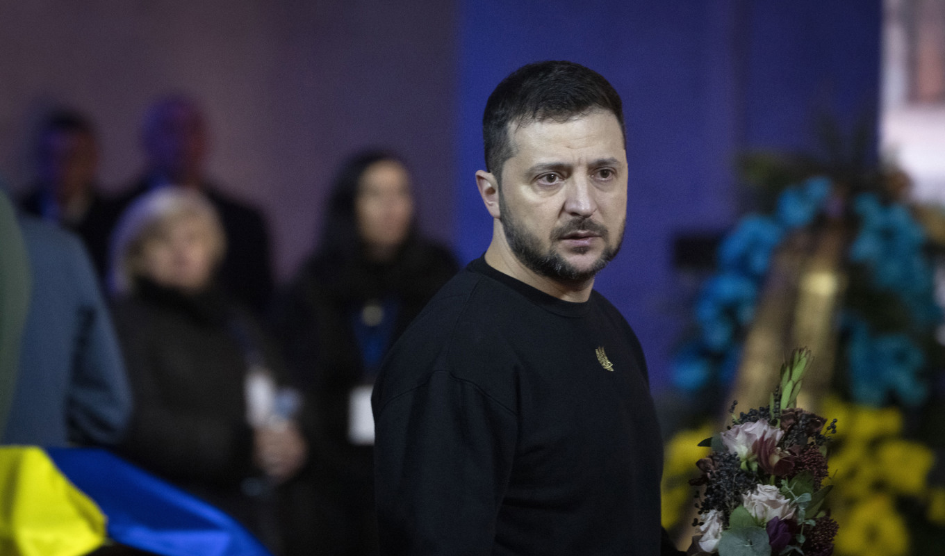 Ukrainas president Volodymyr Zelenskyj lovar i sitt dagliga videotal på söndagen att han kommer att bedriva en beslutsam kamp mot korruption i landet. Arkivbild. Foto: Efrem Lukatsky/AP/TT