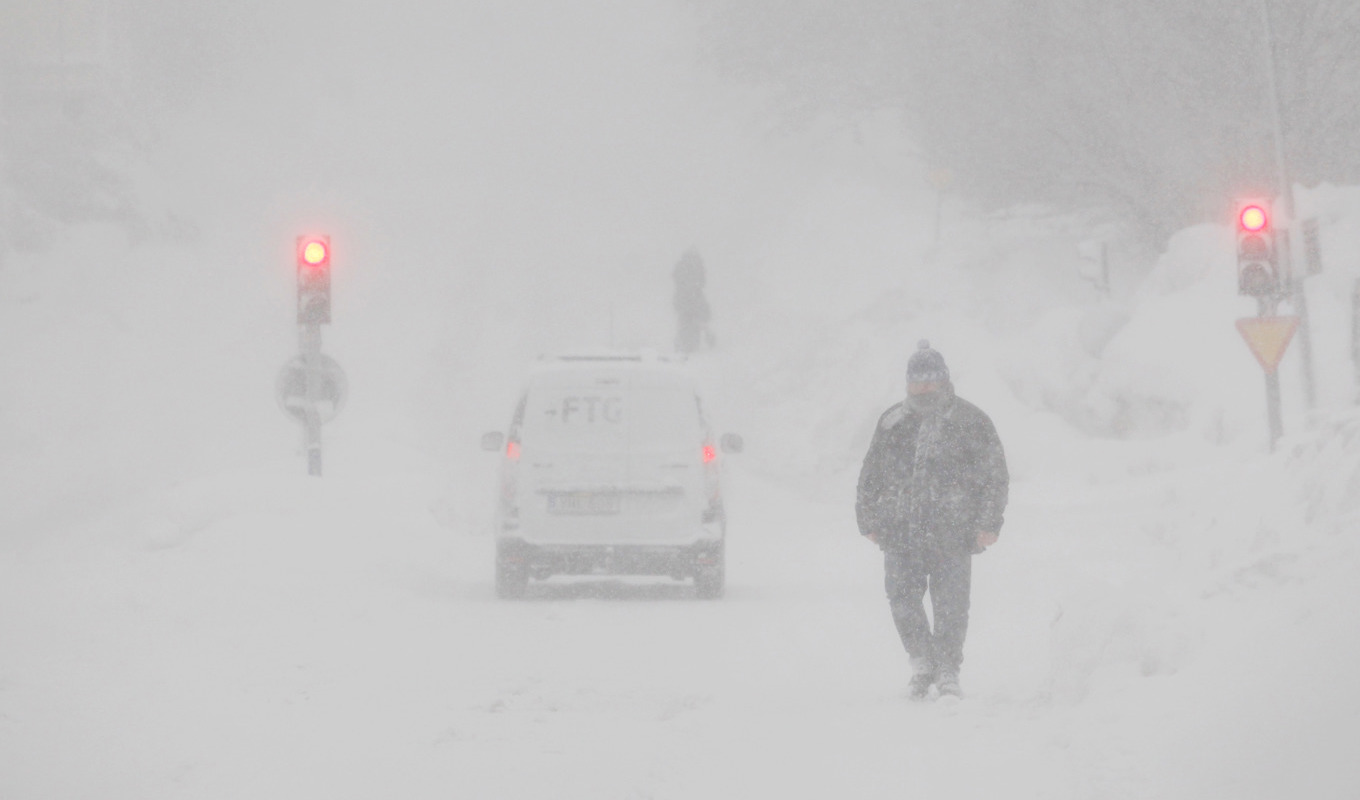 Det väntas bli både blåsigt snöigt i Norra Lapplandsfjällen under eftermiddagen och natten. Arkivbild. Foto: Mats Andersson / TT