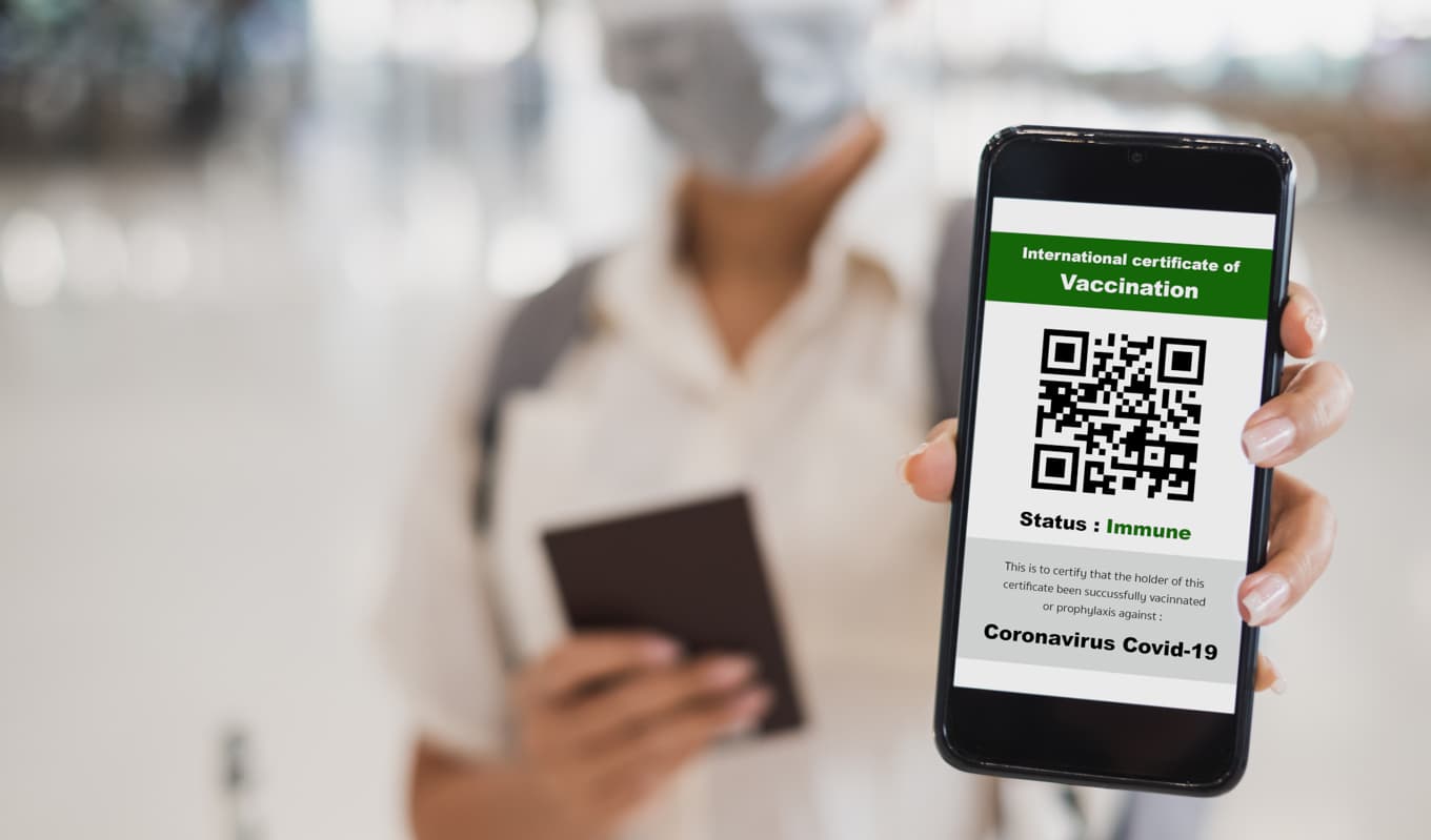 Beslutet om krav på vaccinationsbevis föreföll inte bara ha en tvivelaktig medicinsk och praktisk grund, utan även en tvivelaktig humanitär grund. Foto: Nattakorn_Maneerat/Shutterstock