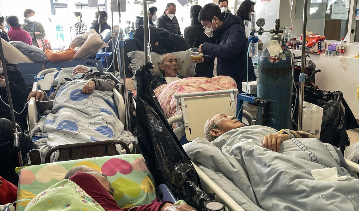 Patienter på Tongrensjukhuset i Shanghai den 3 januari 2023. Foto: Hector Retamal/AFP via Getty Images