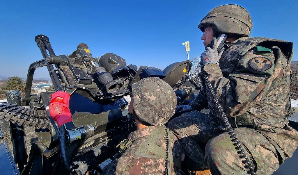 Sydkoreansk militär övar i Yangju, Sydkorea, december 2022. Spänningen ökar igen på den koreanska halvön efter nordkoreanska drönarkränkningar. Foto: Sydkoreas försvarsdepartement via Getty Images