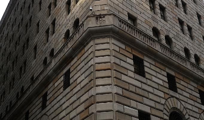 Federal Reserve Bank i New York publicerar varje månad ett index gällande den globala leveranskedjan, GSCPI. Foto Spencer Platt/Getty Images