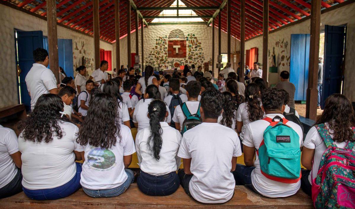 Kristna bassamhällen är benämningen på de folkkommuner som växte fram i Latinamerikas socioekonomiskt utsatta områden på 1960- och 1970-talet, där man lärde ut kristendom med marxistiska inslag. INTI OCON/AFP via Getty Images
