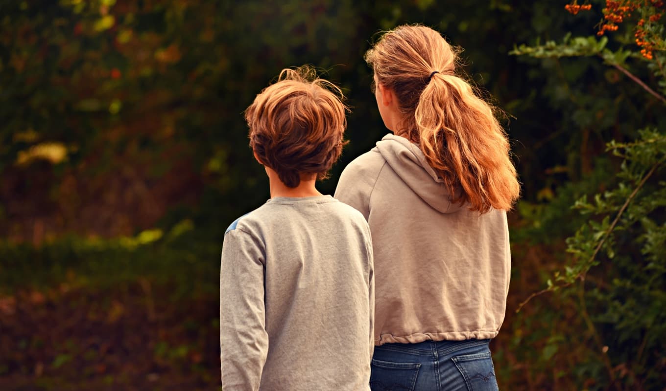 Debattörerna menar att socialtjänsten inte använder sig av vetenskaplig utredningsmetodik och att barnavårdsutredningarna därför blir rättsosäkra. Foto: Mabel Amber