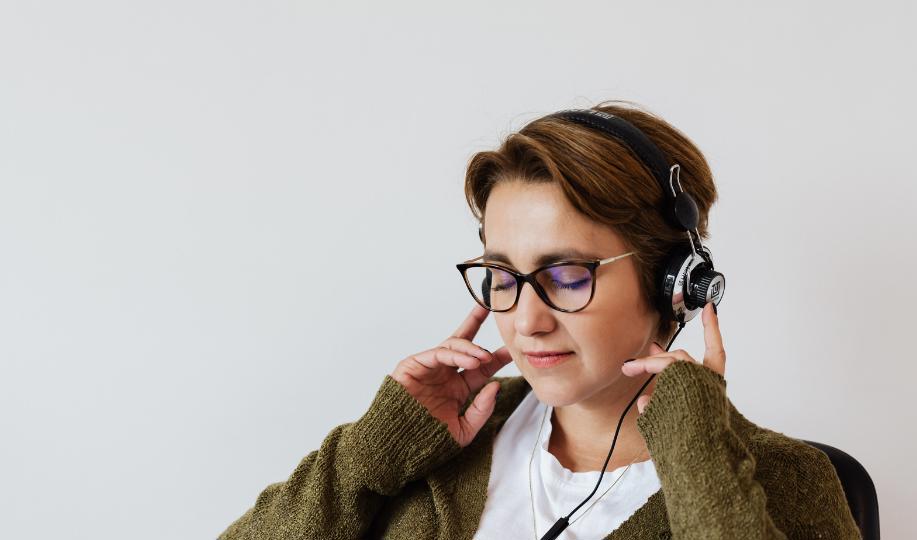 Musik är ett universellt språk som överskrider alla gränser, trossystem och språkbarriärer, och den har en enastående förmåga att beröra djupt in i människans inre. Foto: Unsplash.