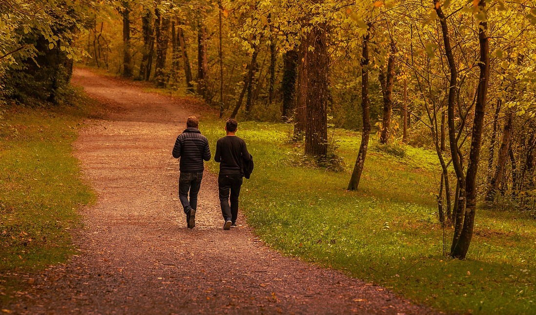 Om vi alltid vore glada och nöjda skulle livet vara lättare. För att undvika konflikt i en känslig situation finns det knep där man tar hänsyn till att man påverkar varandra med sina känslor och sitt kroppsspråk. Foto: Lars Nissen