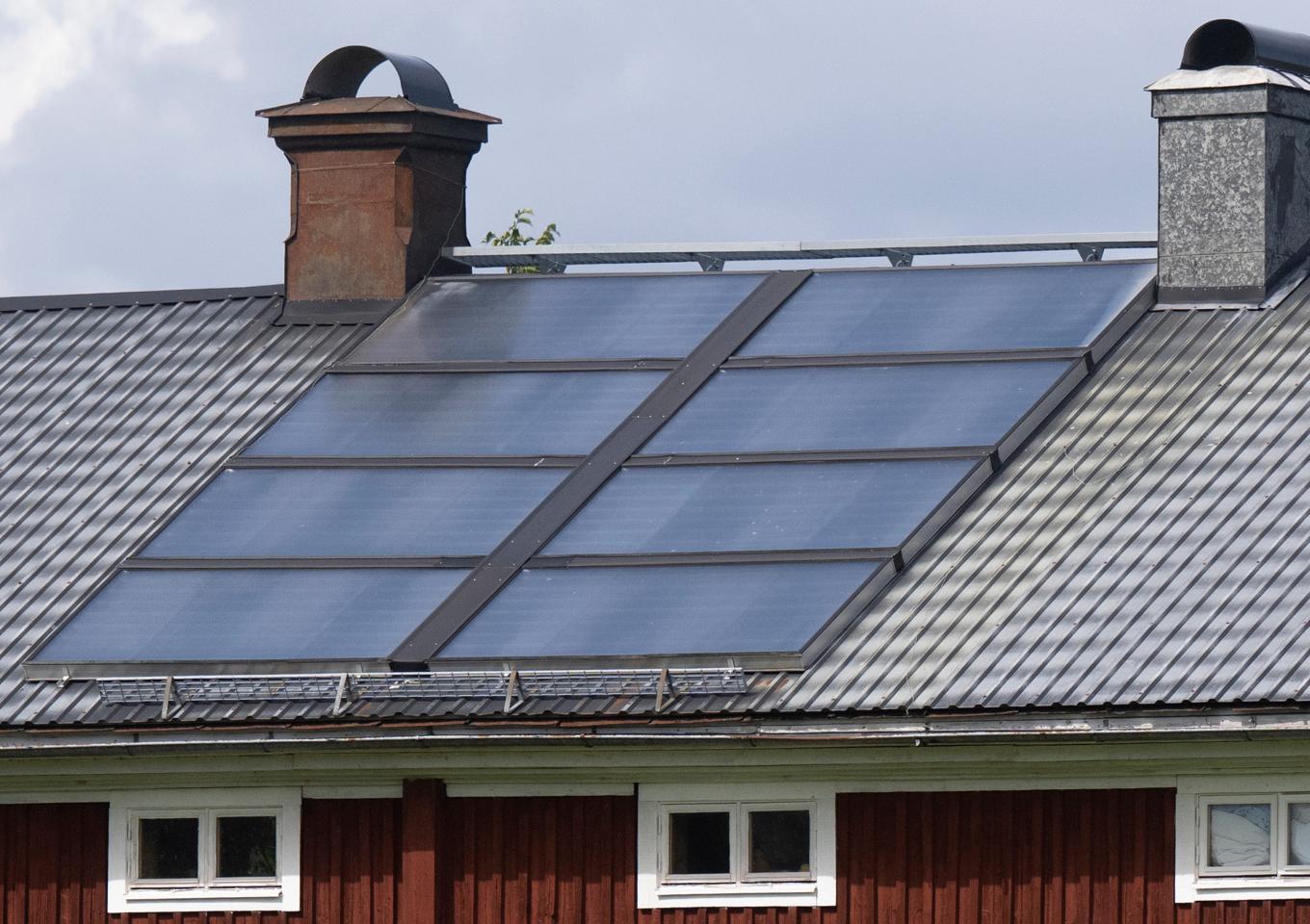 En allt vanligare syn, solceller på hustak. Arkivbild. Foto: Fredrik Sandberg/TT