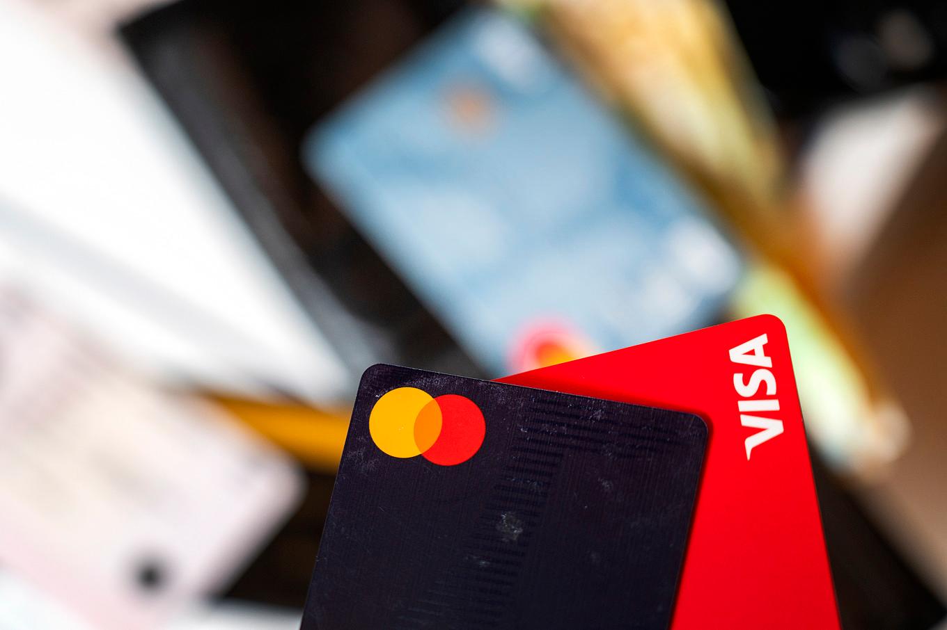 Visa och Mastercard gör upp om kortavgifter i USA. Arkivbild Foto: Gorm Kallestad NTB/TT