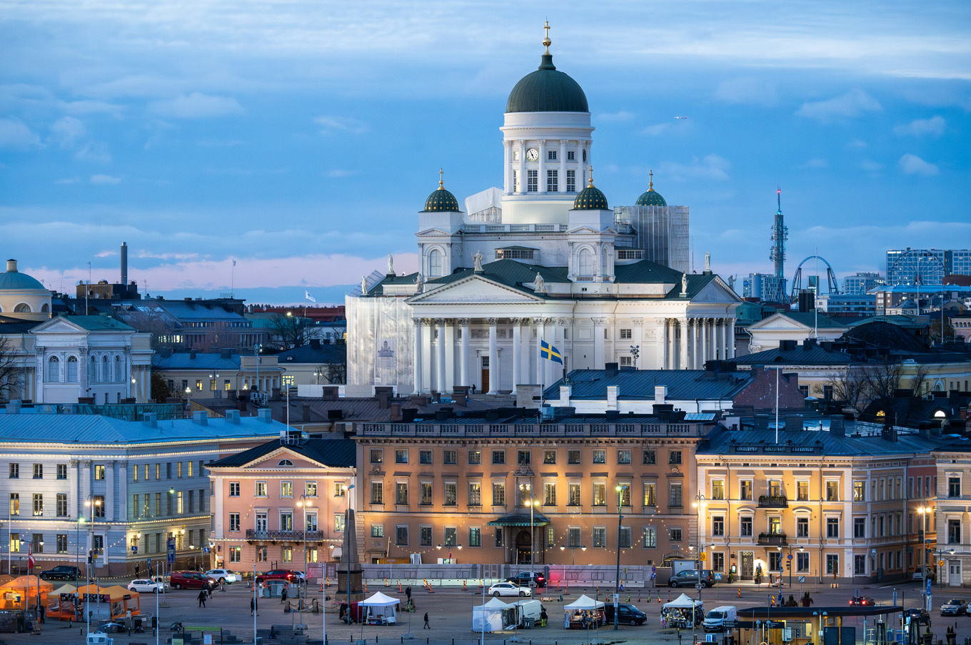 Ett stort sparprogram kan tvinga finländska Yle att sparka uppemot 400 anställda. Arkivbild. Foto: Jonas Ekströmer/AP/TT