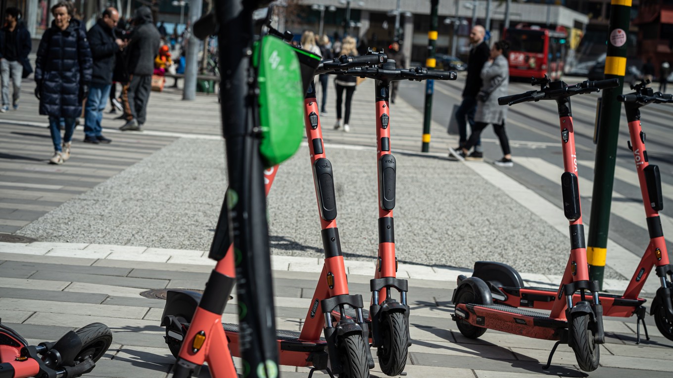 Många barn råkar ut för olyckor när de använder elsparkcyklar. Foto: Sofia Drevemo