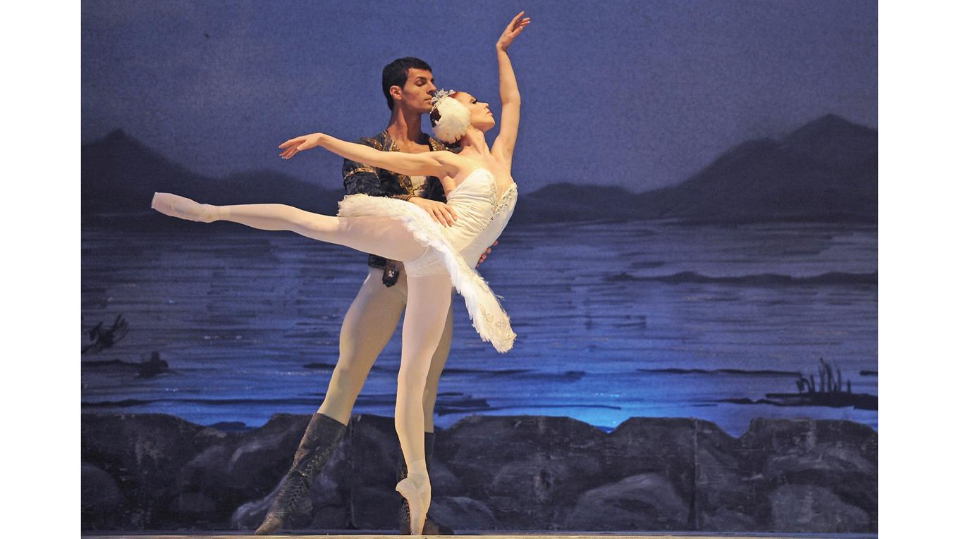 Klassisk balett och kultur berikar med uttrycksformer och förhållningssätt som ger perspektiv på samtiden. Foto: Pierre-Philippe Marcou/AFP via Getty Images