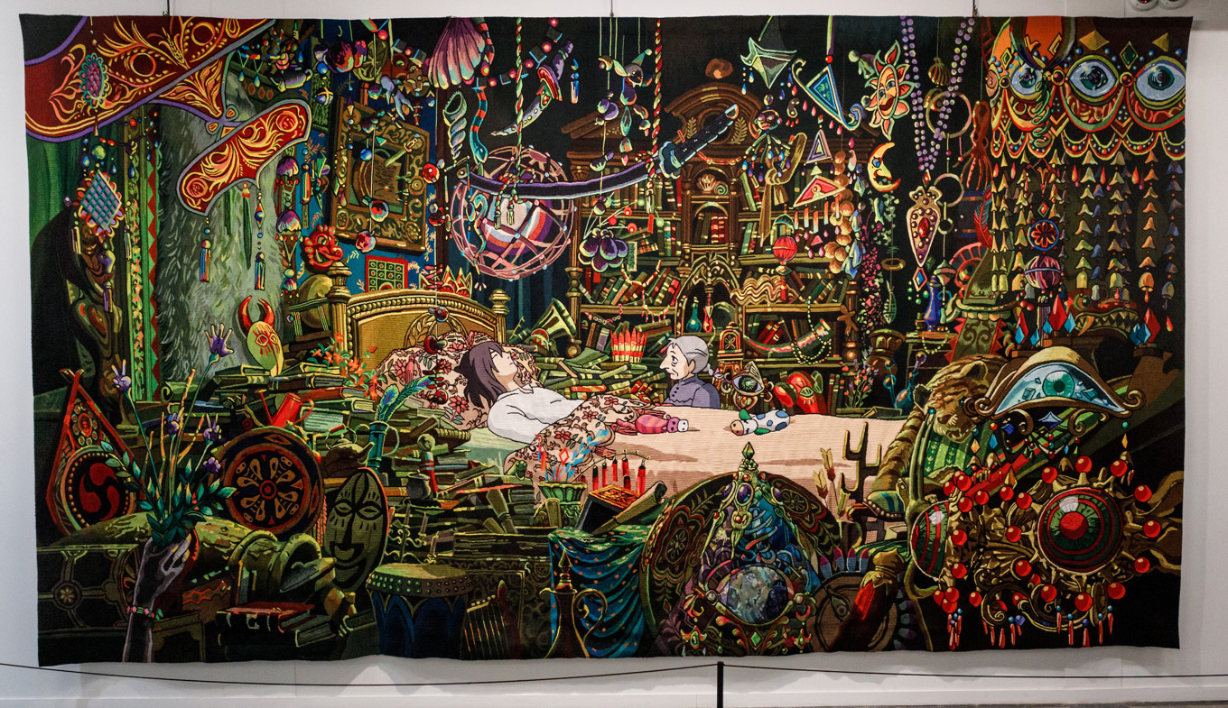 Gobeläng med motiv från filmen ”Det levande slottet” av Hayao Miyazaki. Skapad i samarbete med Cité internationale de la tapisserie i Aubusson, Frankrike. Foto: Elsa Biyick/Hans Lucas via: AFP via Getty images