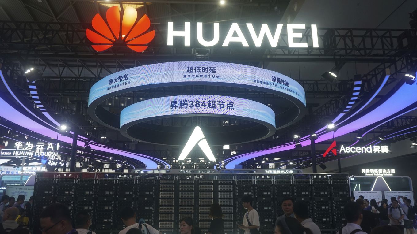 Huawei levererar kameror och AI-system. Foto: Chinatopix/AP/TT