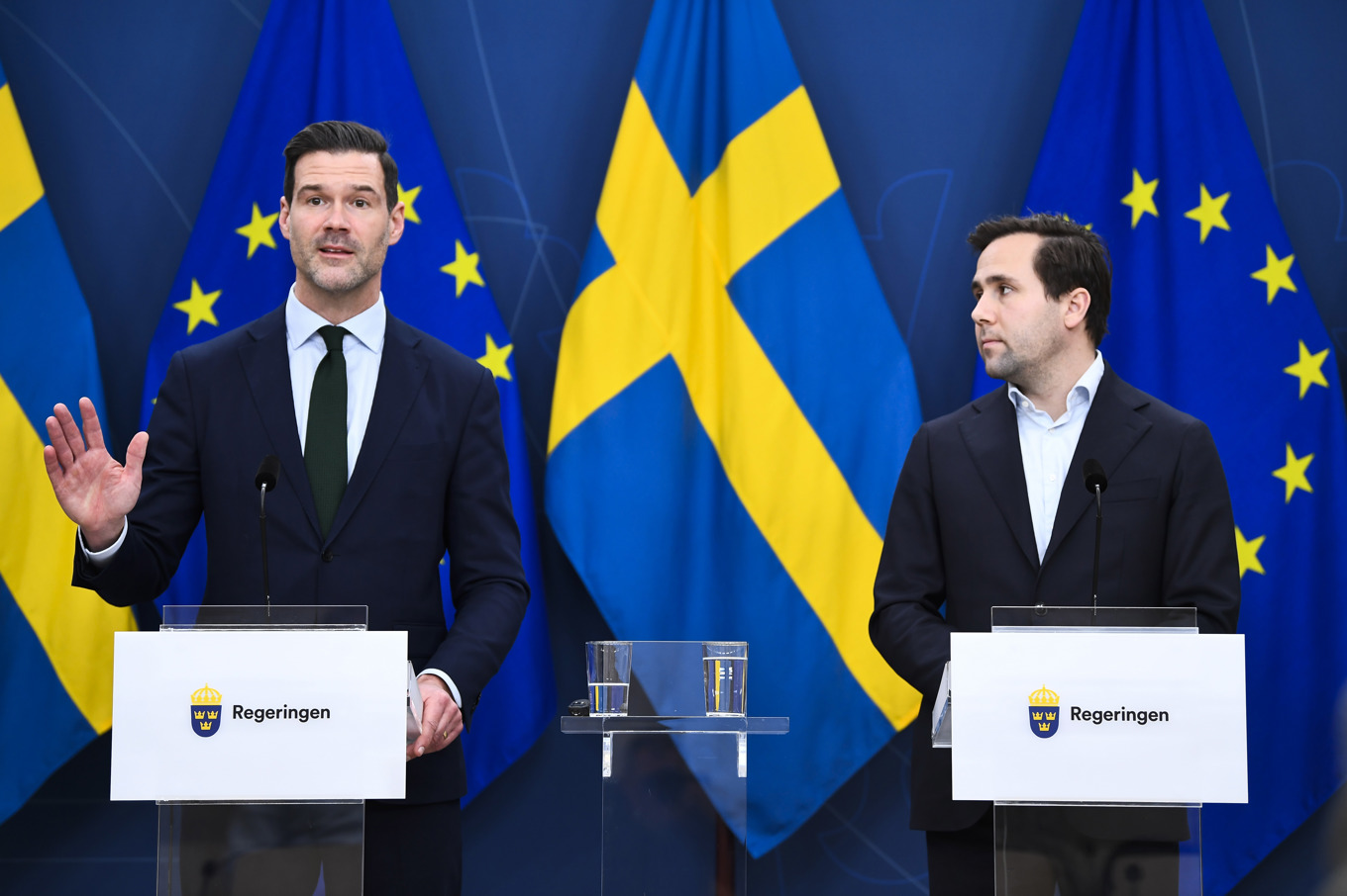 Migrationsminister Johan Forssell (M) och bistånds- och utrikeshandelsminister Benjamin Dousa (M) reste tillsammans till Syrien. Foto: Lars Schröder/TT