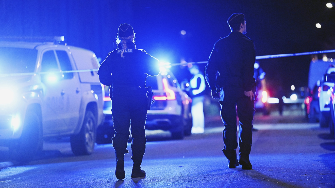 Sprängningar och skjutningar påverkar hela samhället. Barn rekryteras från vanliga familjer. Foto: Fredrik Sandberg/TT