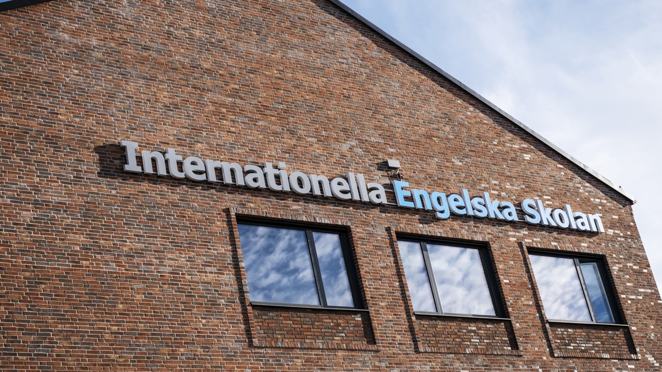 Internationella Engelska Skolan står i centrum för den politiska debatten om friskolor – men i klassrummen fortsätter undervisningen som vanligt. Foto: Helena Landstedt / TT.