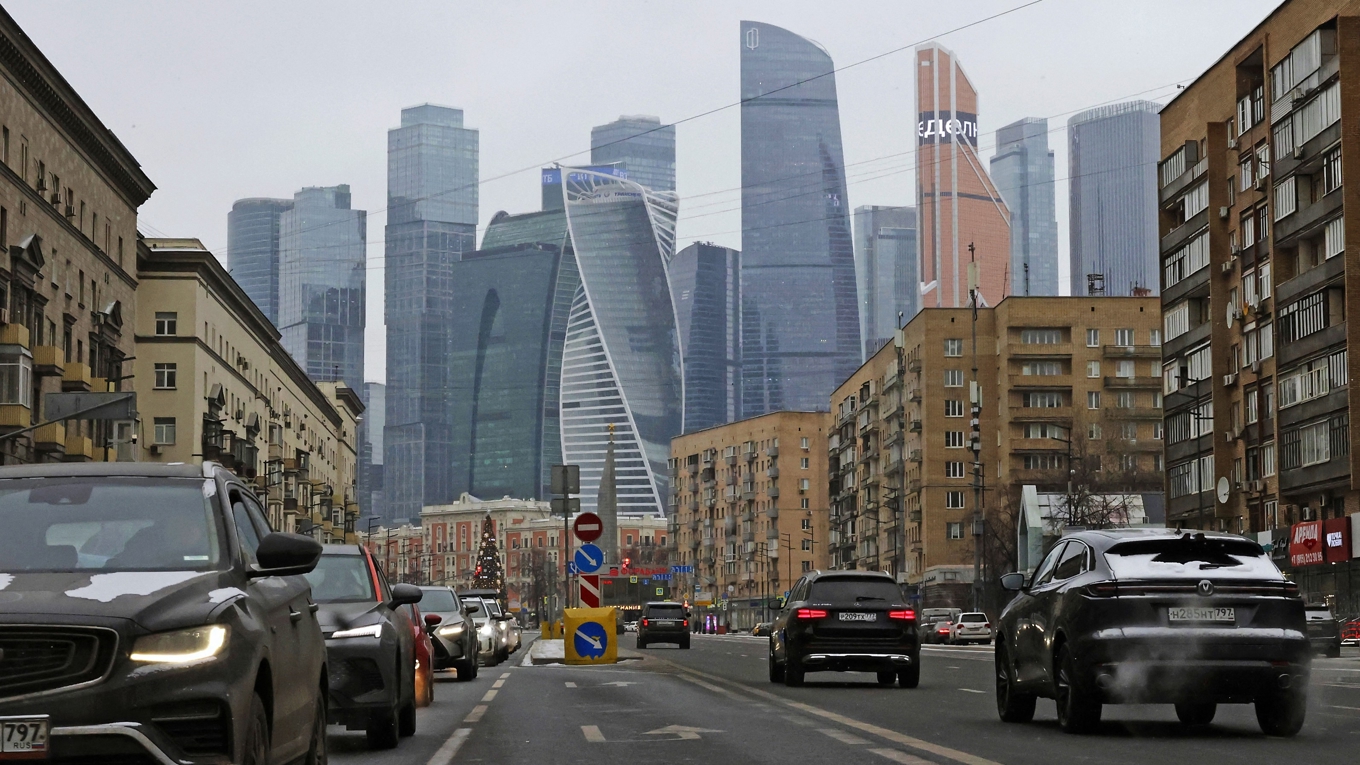 Moskvas International Business Centre. Ryska centralbankspengar ligger kvar i EU-frysen, som nu är låst på obestämd tid. Foto: Tatyana Makeyeva/AFP via Getty Images