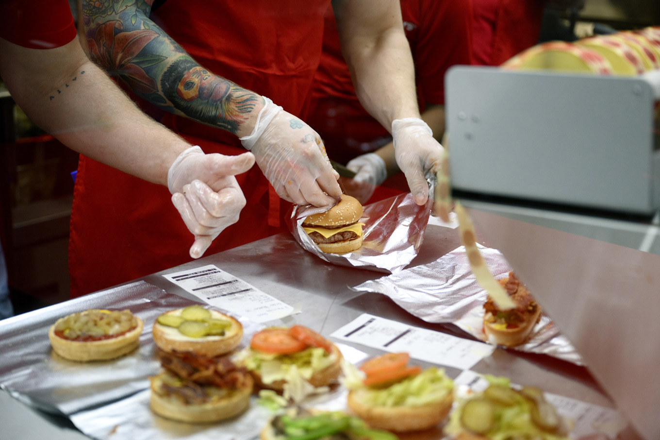 Reklam för ohälsosam mat riktad mot barn förbjuds i Storbritannien. Arkivbild. Foto: Jessica Gow / TT