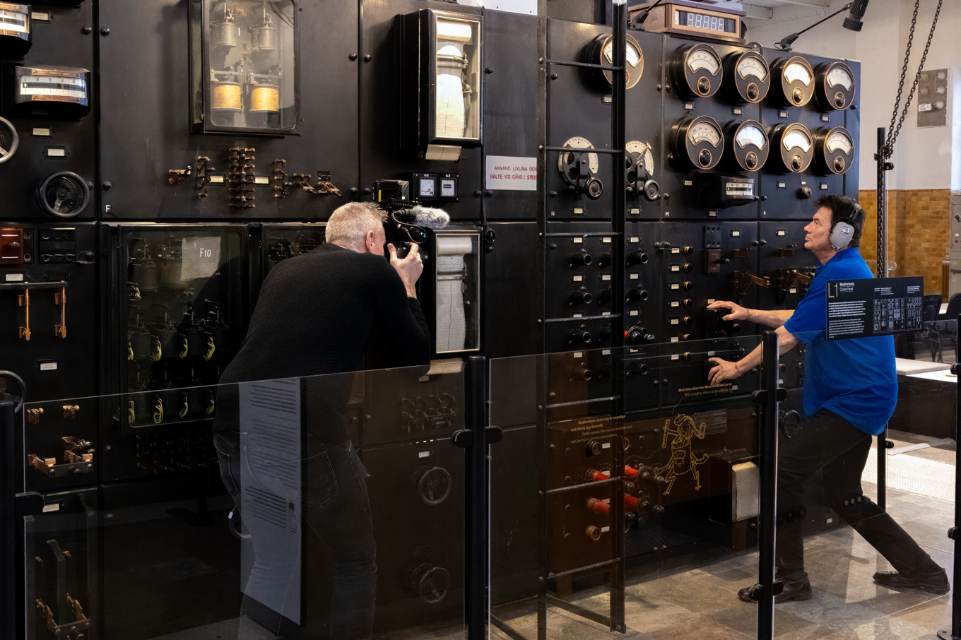 Grimetons Alexandersonsändare är ett mekaniskt underverk. Rotorn genererar elektriska svängningar som via antenner skickar långvågssignaler världen över. Foto: Mats Brännström