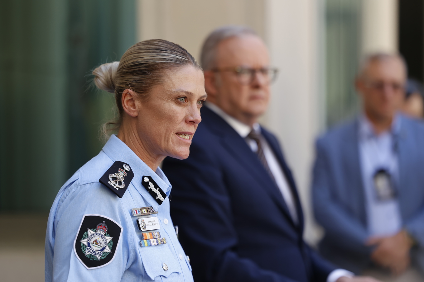 Australiens federala polischef Krissy Barrett håller presskonferens den 19 december. Arkivbild. Foto: Hilary Wardhaugh/Getty Images
