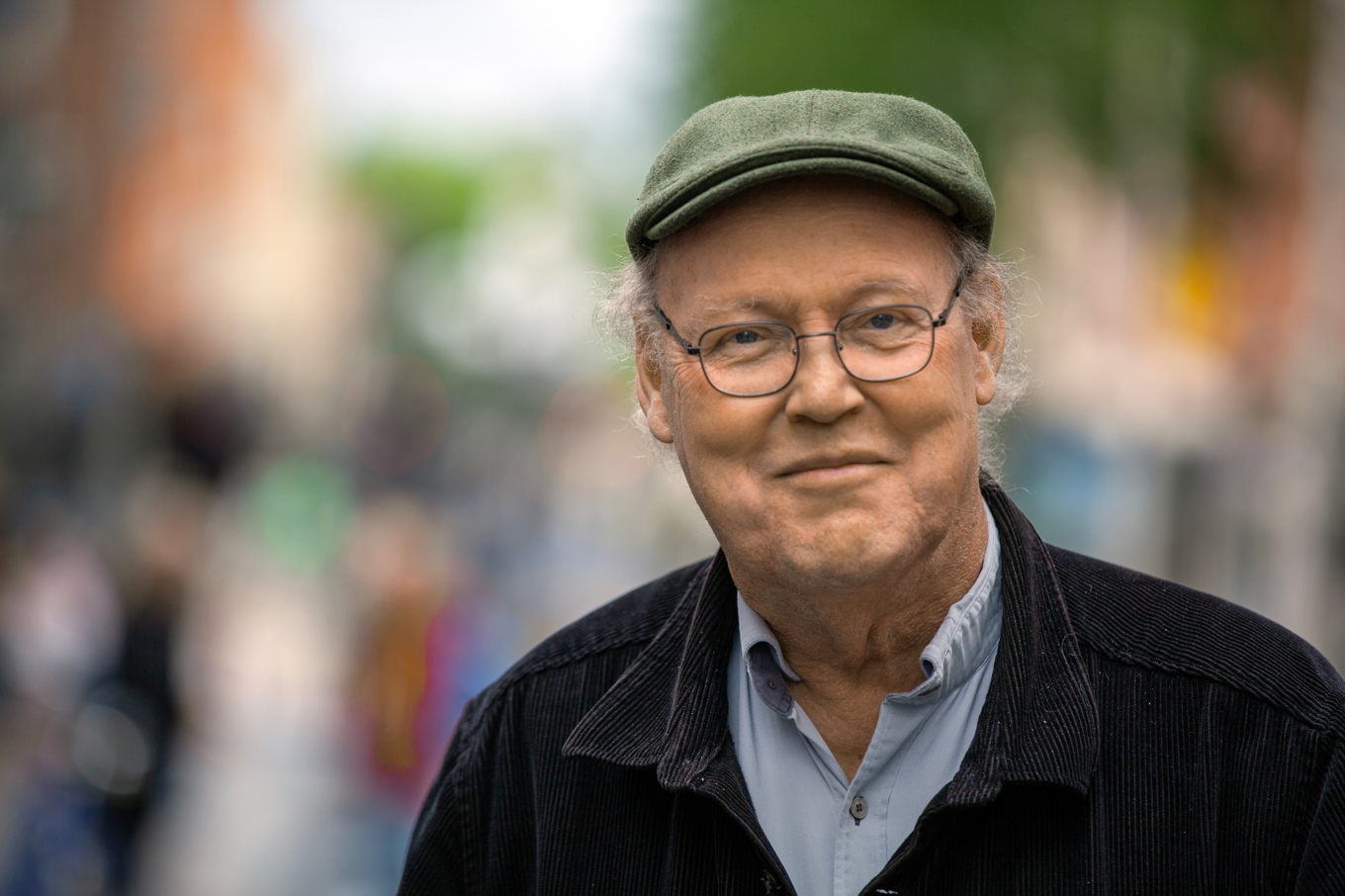 Professor Lars-Erik Edlund vid Umeå universitet föreläser gärna och har blivit mångfaldigt prisbelönt under sina 53 forskningsår. Foto: Per Melander