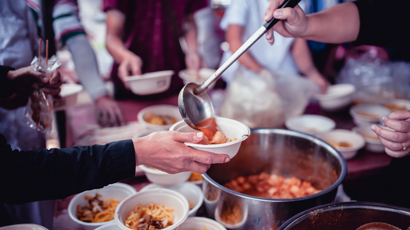 Många hjälporganisationer ser en ökad social och ekonomisk utsatthet runt om i Sverige. Foto: Shutterstock