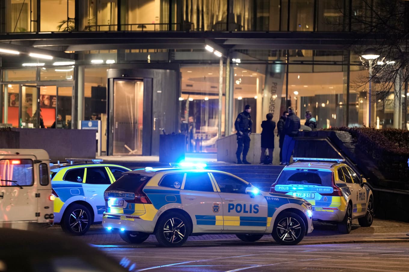 En polisinsats vid Campus Pedagogen, Göteborgs universitet, vid Grönsakstorget. Foto: Björn Larsson Rosvall/TT