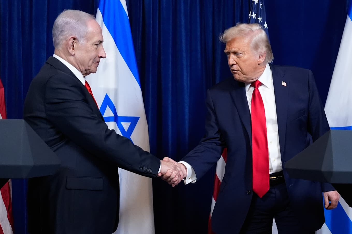 USA:s president Donald Trump och Israels premiärminister Benjamin Netanyahu under ett möte på Mar-a-Lago i Florida i december. Foto: Alex Brandon/AP/TT