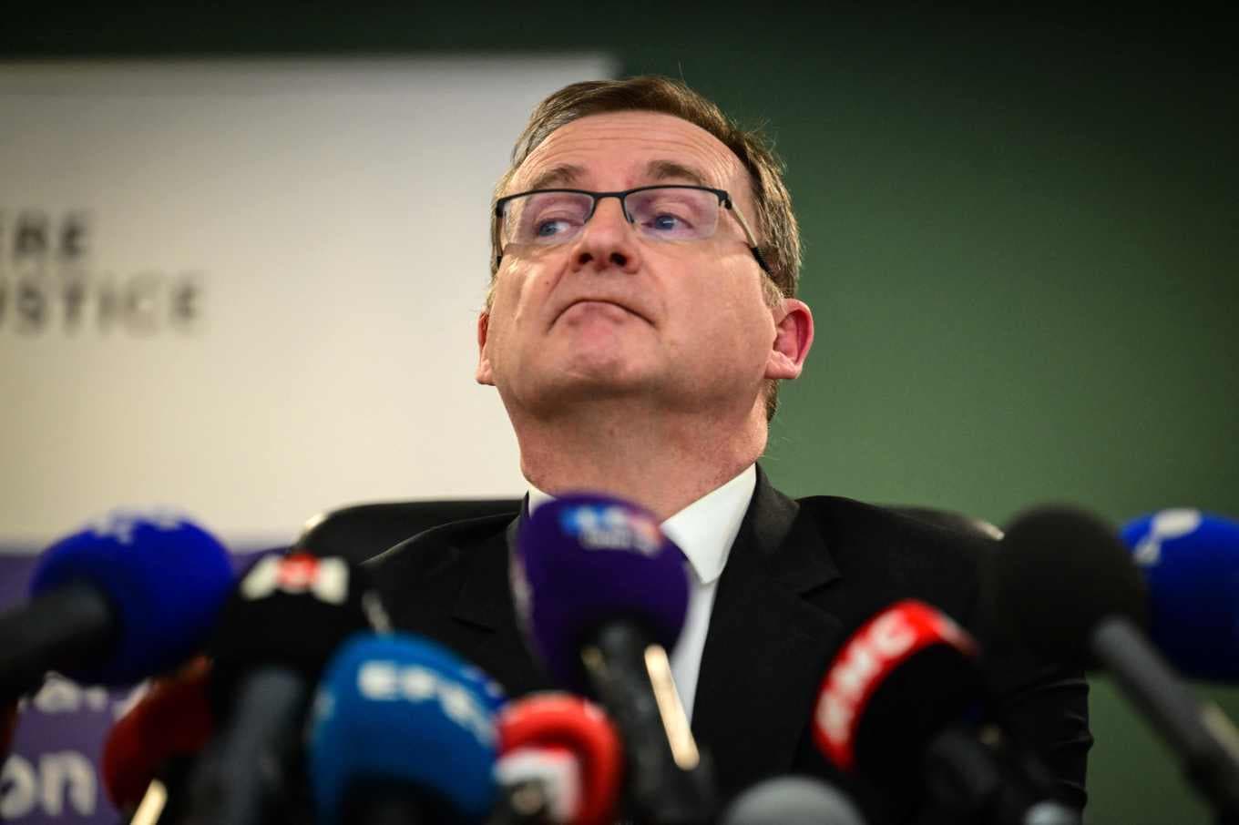 Den franske åklagaren i Lyon, Thierry Dran, meddelar att flera personer har gripits, misstänkta för inblandning i dödsmisshandeln av högeraktivisten Quentin Deranque den 12 februari. Foto: Olivier Chassignole/AFP/TT