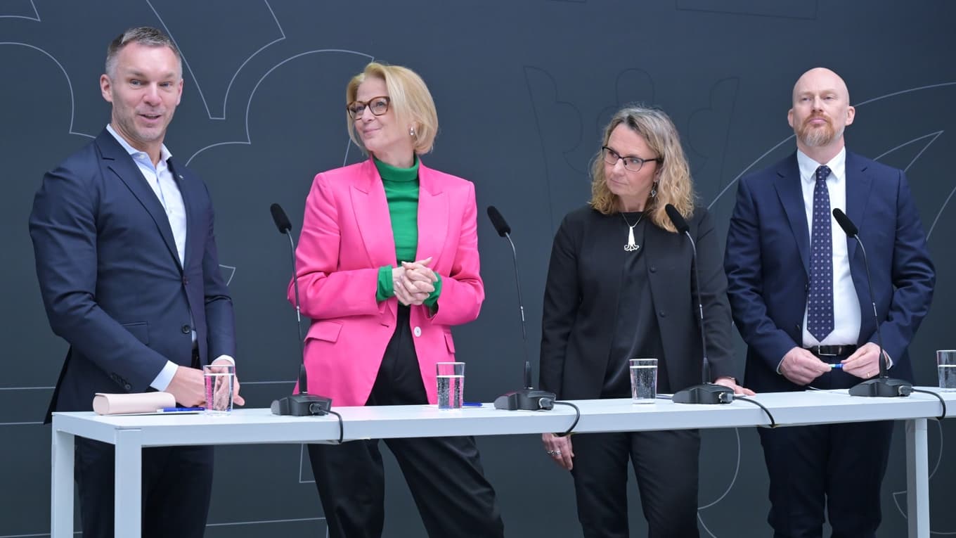 Regeringen tillsätter en matpriskommission som ska följa livsmedelspriserna före, under och efter en sänkt moms på mat. Foto: Roger Sahlström