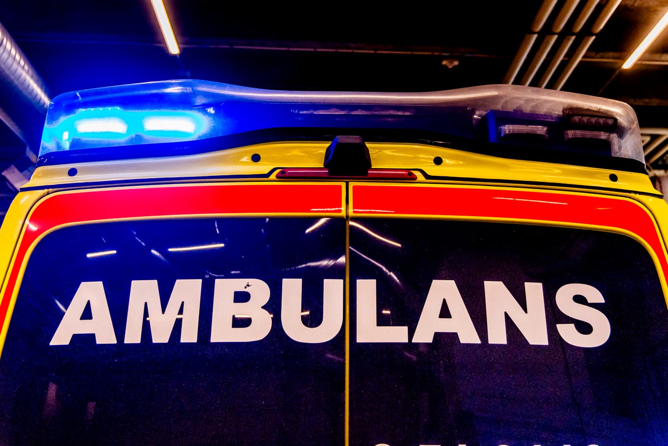 Kvinnan fördes med ambulans till sjukhus men hennes liv gick inte att rädda. Arkivbild. Foto: Adam Ihse/TT