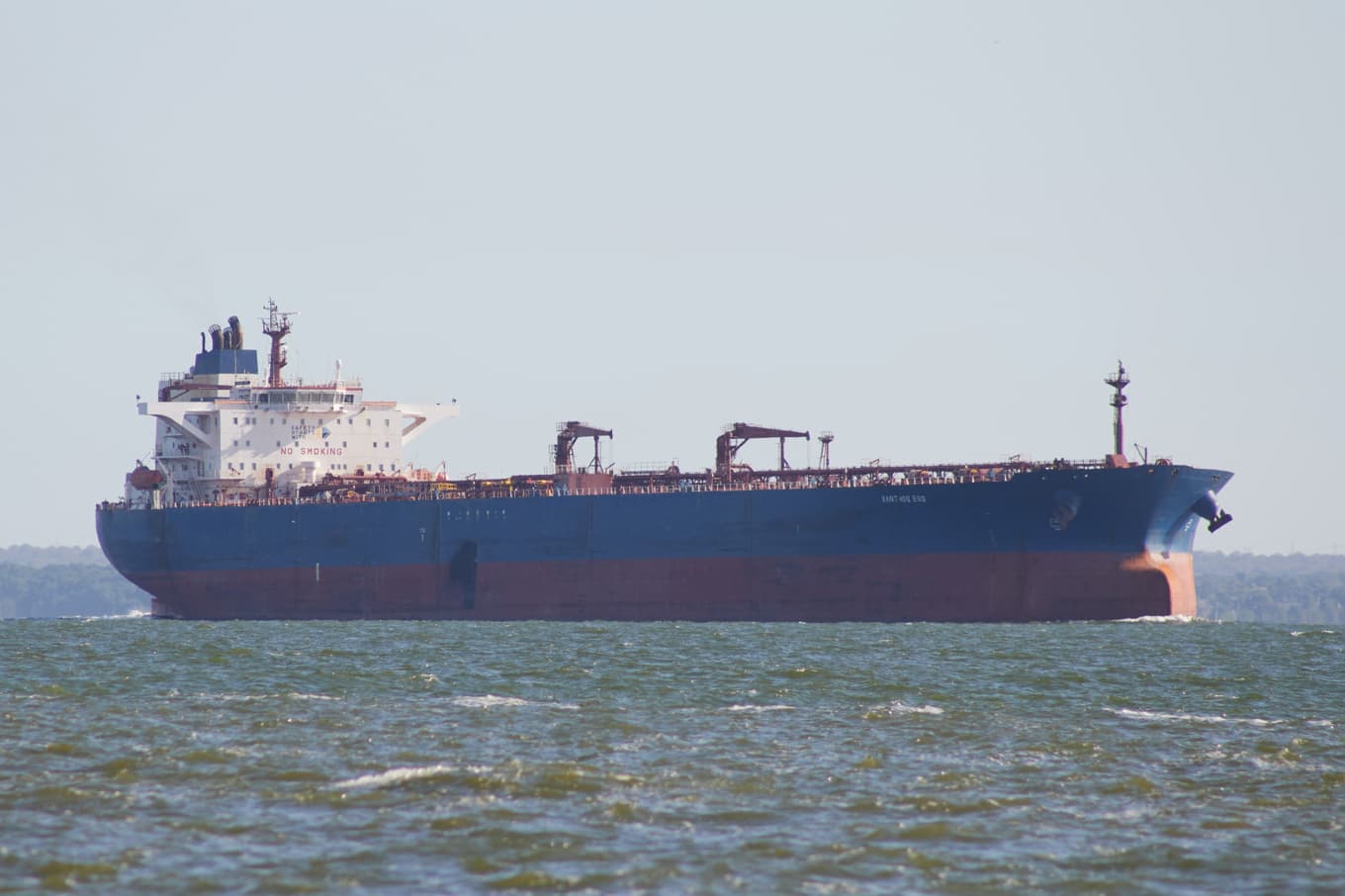 Stoppade oljeleveranser får stora konsekvenser för världsekonomin. Arkivbild. Foto: Edgar Frias/AP/TT