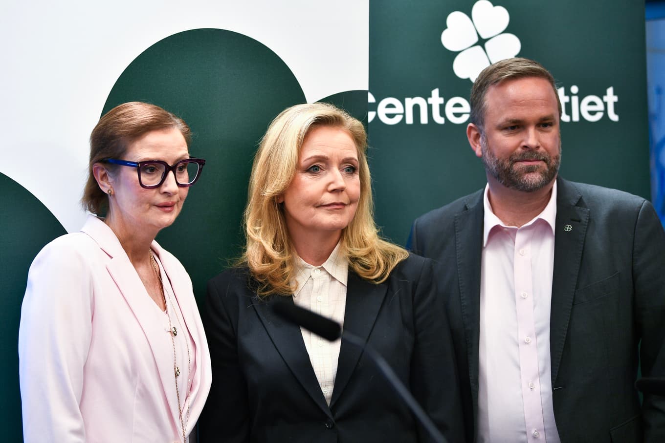 Ohlsson, partiledaren Elisabeth Thand Ringqvist och Jonas Naddebo, gruppledare för C i Stockholms stad. Naddebo kontaktade Ohlsson den 6 februari i år och då bestämde hon sig. Foto: Lars Schröder/TT