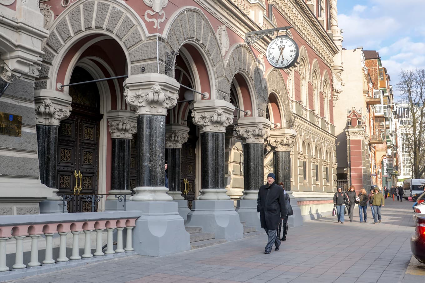 Ukrainas centralbank har varnat för att man snart kommer att behöva trycka nya pengar för direkta lån till regeringen. Arkivbild Foto: Joakim Goksör / TT