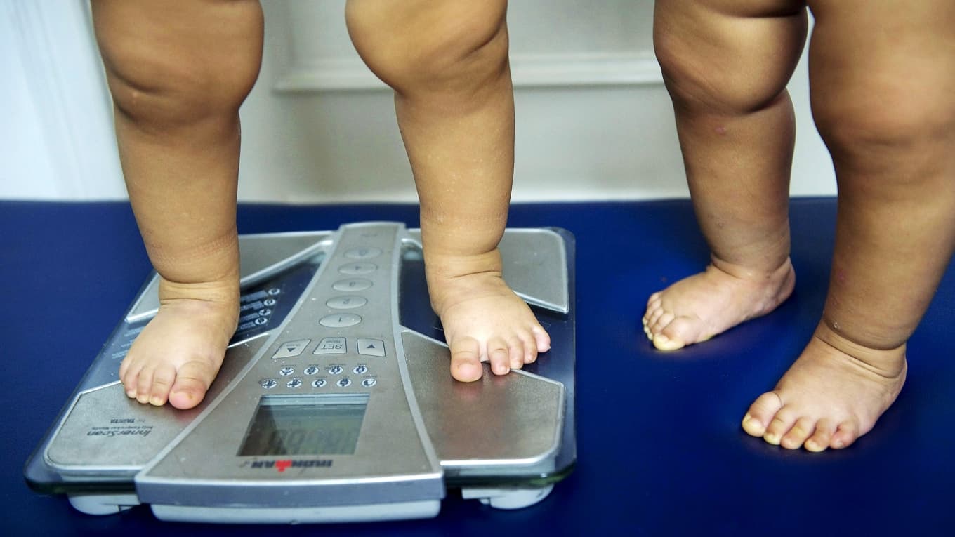 En person klassas som överviktig om BMI är över 25, och som fet om BMI är 30 eller högre. Foto: Raul Arboleda/AFP via Getty Images