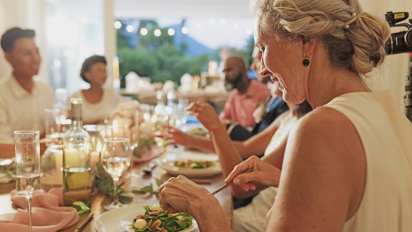 Det näst minst hälsovådliga svarsalternativet på min enkätfråga om du röker är: ”På fest”. Foto: Shutterstock