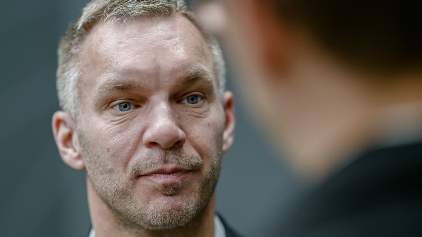 Civilminister Erik Slottner (KD) presenterar en utredning som föreslår nya incitament för kommuner och regioner att sänka skatten. Foto: Magnus Lejhall/TT