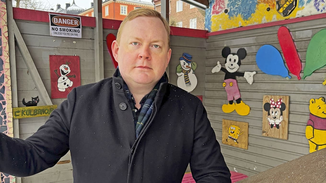 Dennis Wedin (M) är starkt emot att S-styret i Stockholm tar över städningen från privata bolag. Han menar att det blir dyrare för skattebetalarna samtidigt som privata aktörer trängs undan. Foto: Moderaterna Sthlm stad