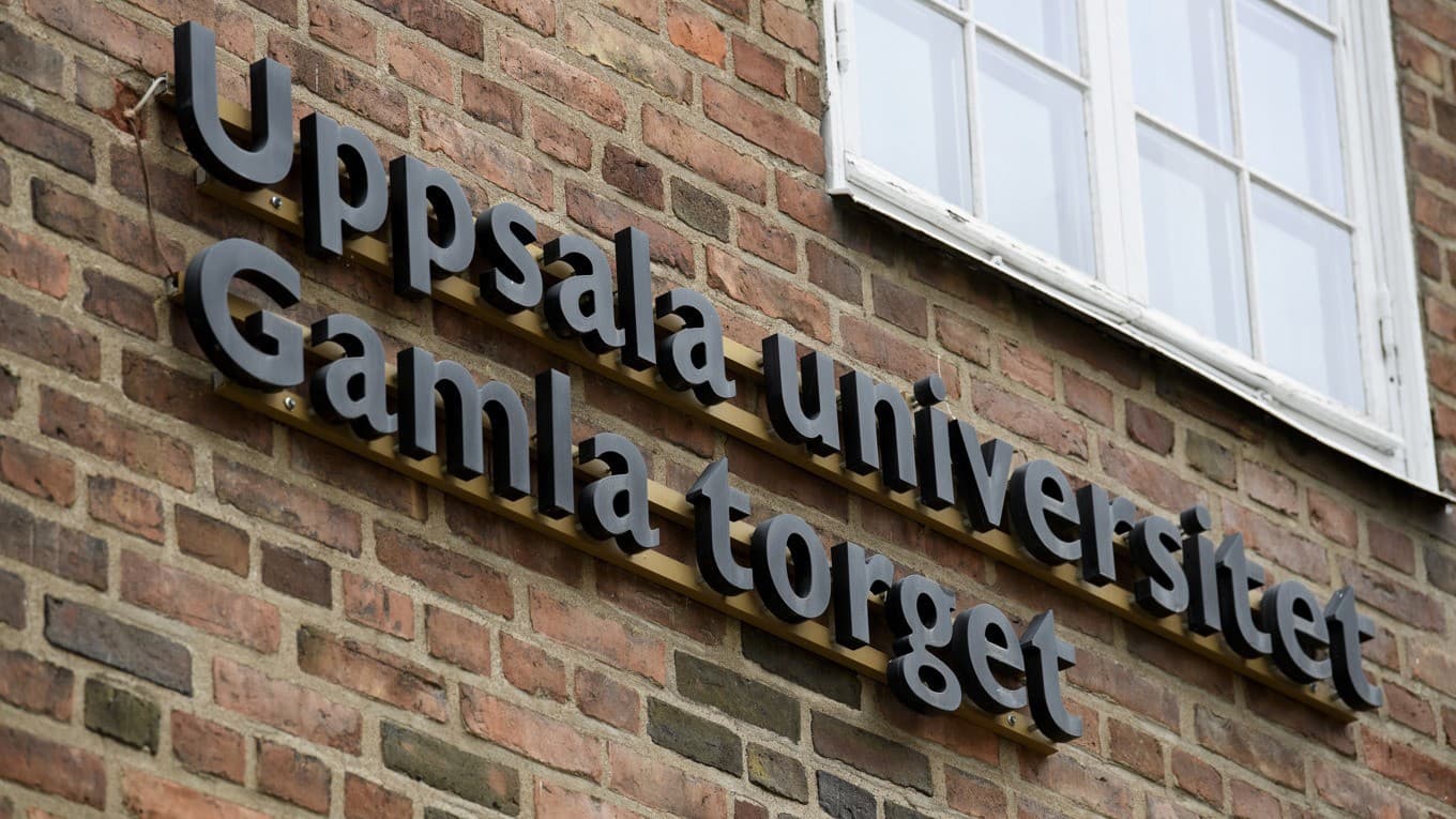 Uppsala universitet brottas med dålig ekonomi och tvingas därför dra ned på undervisningen. Foto: Oscar Olsson/TT
