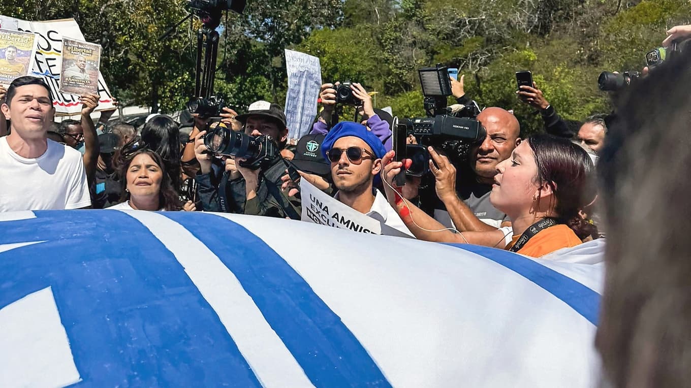Studenten och aktivisten Jacobo Malkhasian deltar i en protest i Caracas. Foto: Privat