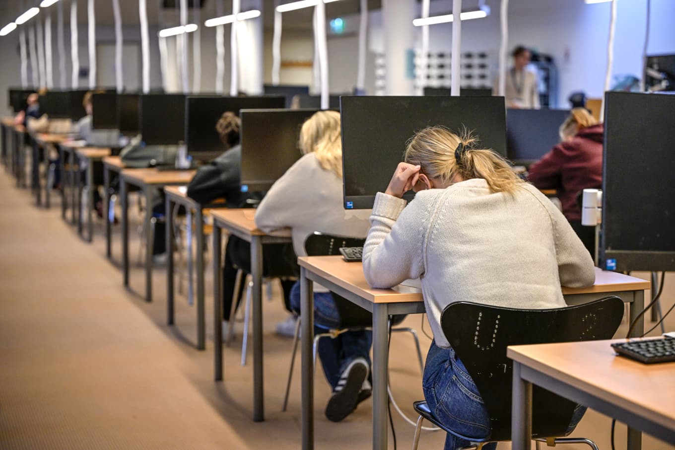 I dag skrivs högskoleprovet på en lång rad orter i landet. Bilden tagen vid ett tidigare provtillfälle. Foto: Anders Wiklund/TT
