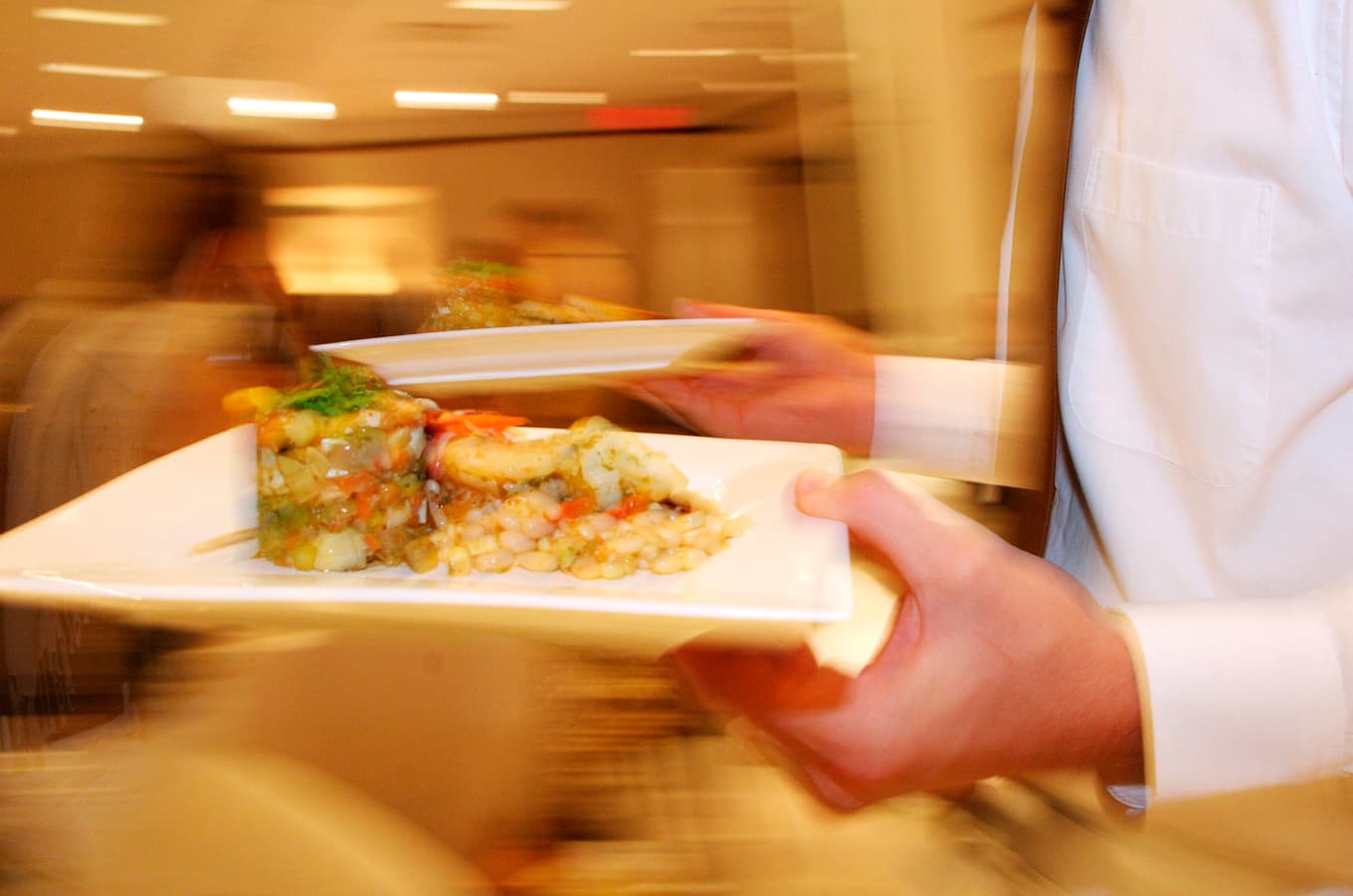 Mat som serveras på lokal beläggs fortfarande med 12 procents moms. Foto: Marsaili McGrath/Getty Images
