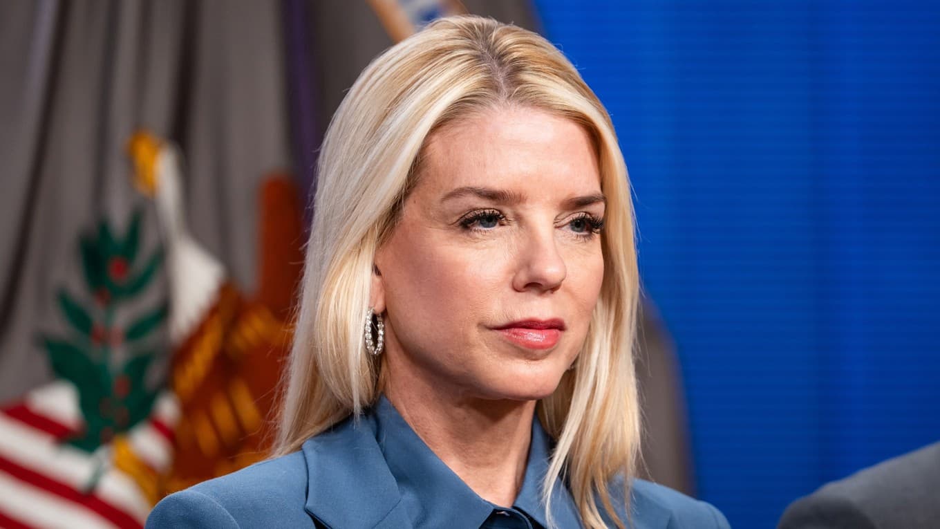 Pam Bondi, USA:s justitieminister får nu gå från sin tjänst. Foto: Madalina Kilroy