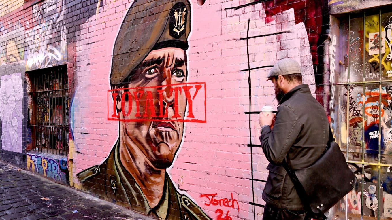 Väggmålning i Melbourne, Australien, föreställande Ben Roberts-Smith, utförd av konstnären Jarrod Grech. Roberts-Smiths fall har väckt stor uppmärksamhet i landet. Foto: William West/AFP via Getty Images