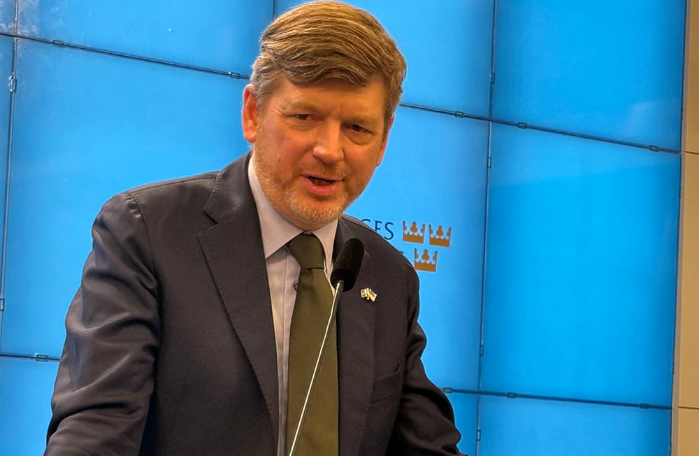 Martin Ådahl (C) riktar skarp kritik mot vårbudgeten, han kallar den ett luftslott. Foto: Staffan Erfors