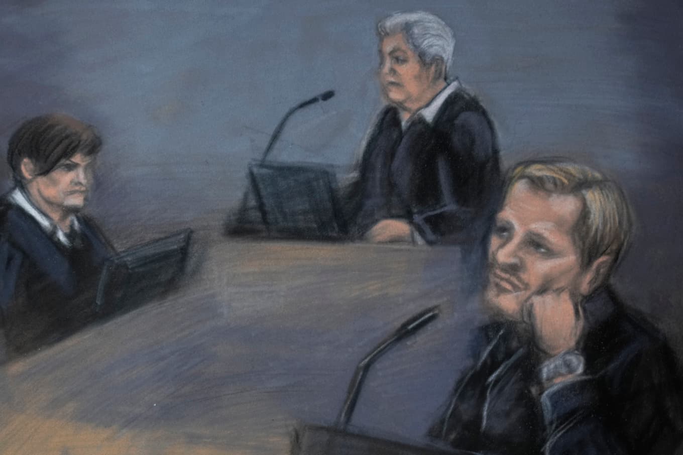 Marius Borg Høiby, avbildad längst till höger på en rättegångsteckning från i mars. Foto: Ane Hem/NTB