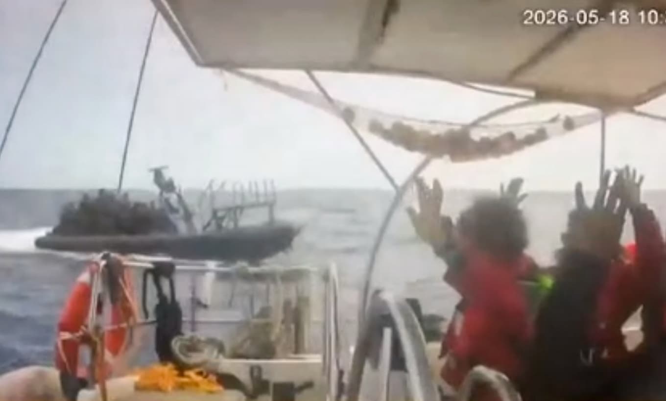 En bild från ett av fartygen i Gazakonvojen, tagen i måndags. Foto: Global Sumud Flotilla/AP/TT