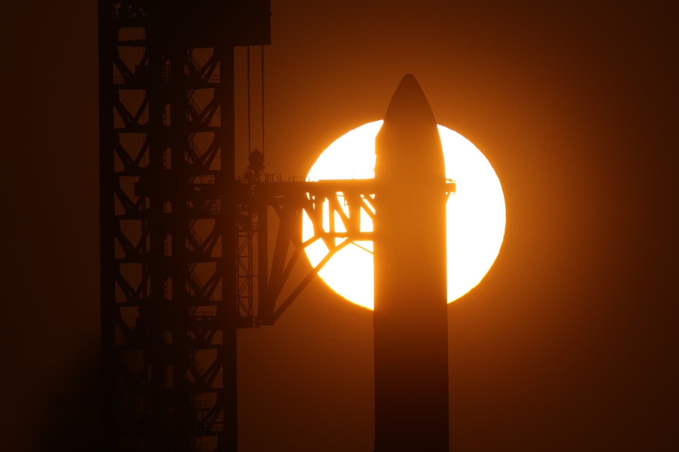 Starship väntade på att skjutas upp under fredagen. Foto: Eric Gay/AP/TT